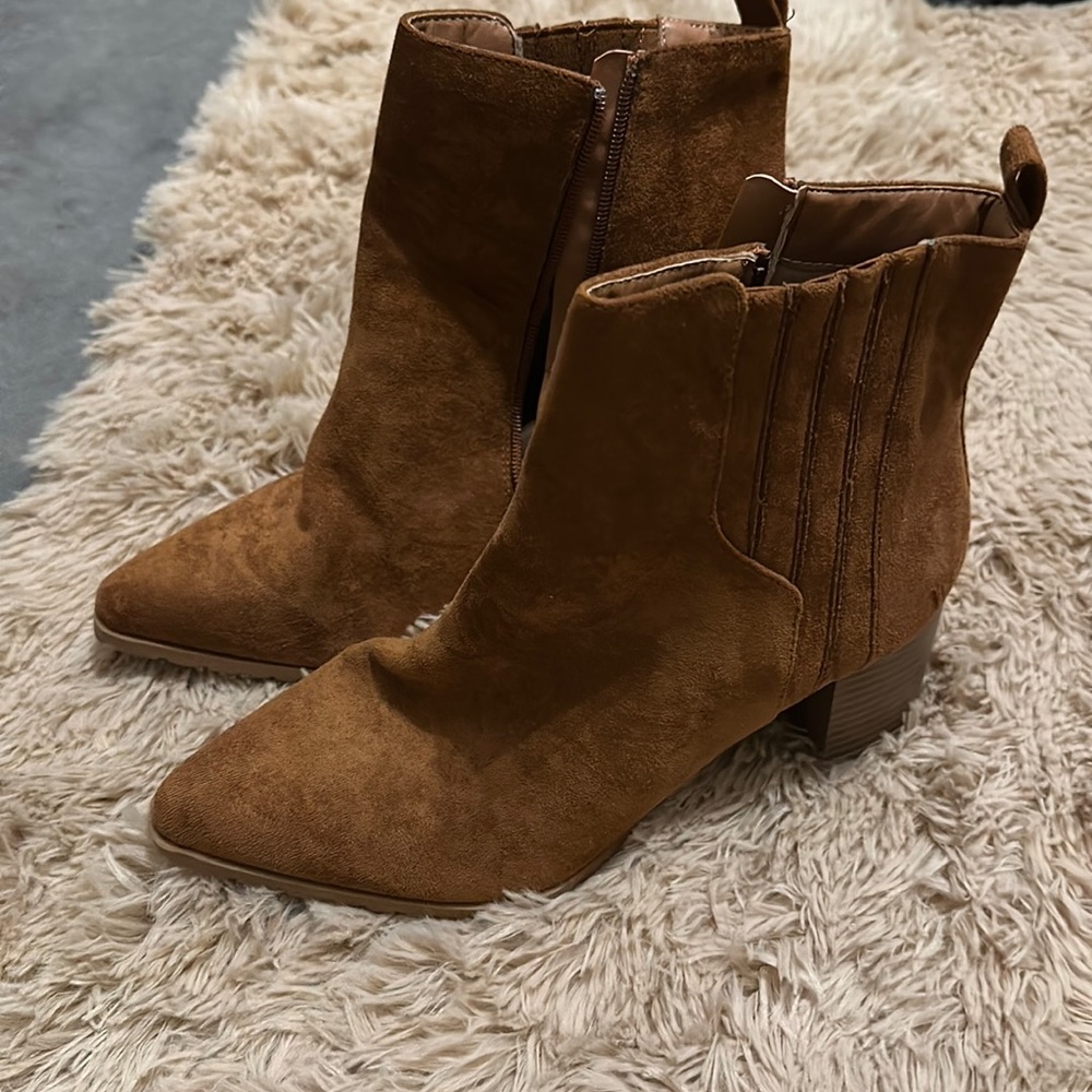 Maurice’s Boots